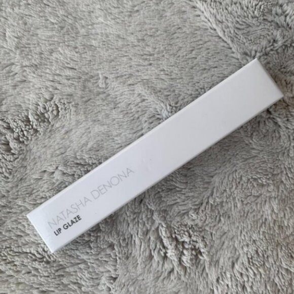 Natasha Denona Lip Glaze Gloss – BRIGHT RED - Picture 2 of 2